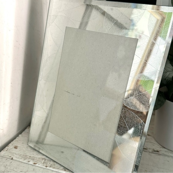Mirrored Leaf Print Picture Photo Frame 5”x7” Opening Tabletop Silver Boho - Picture 6 of 11